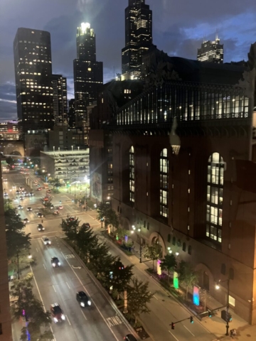 Harold Washington Library from and Ida B. Wells in Chicago from above